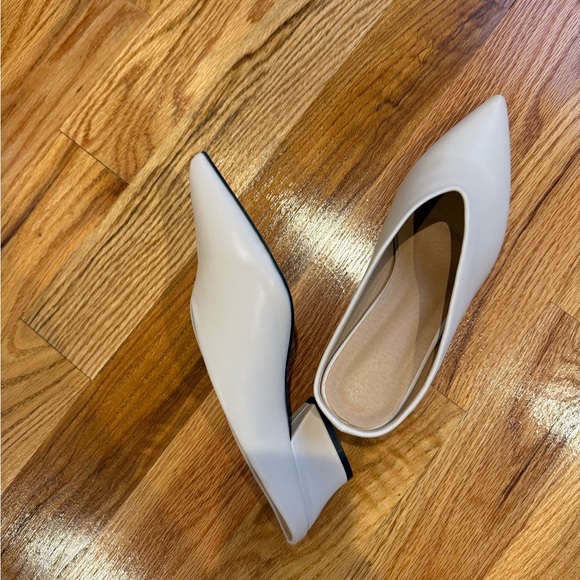 Shoes - Elegant off White Women's Shoes sz 41 / US 10